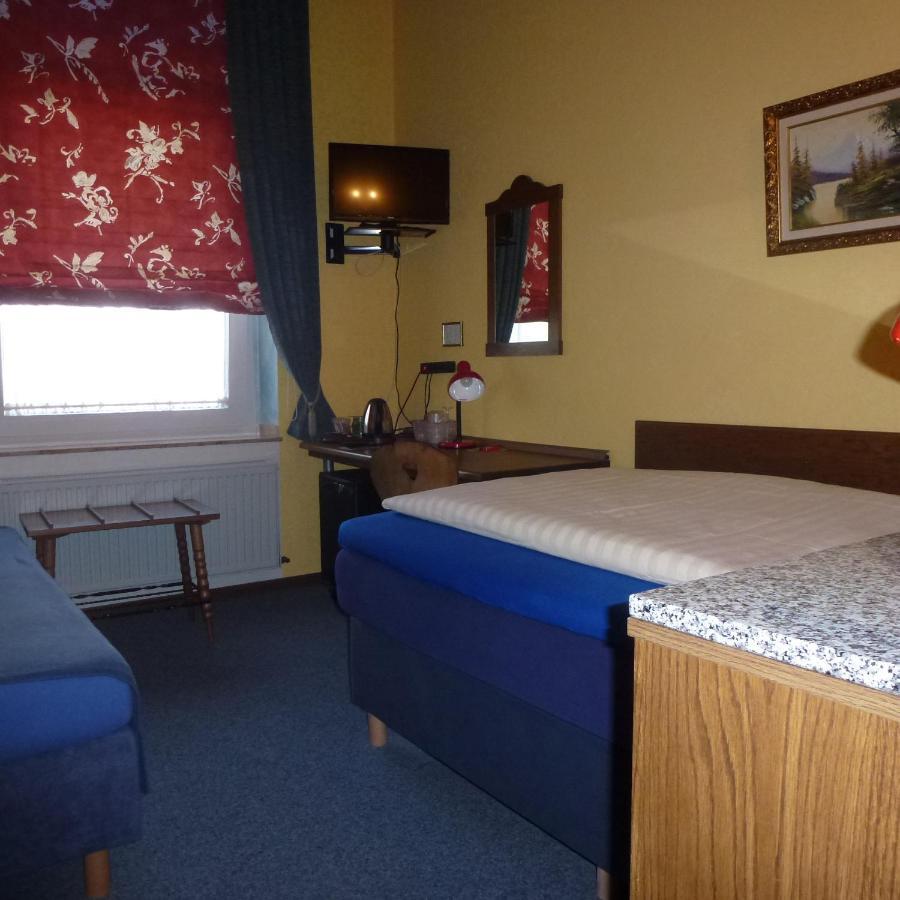 Hotel Adler Дюселдорф Екстериор снимка